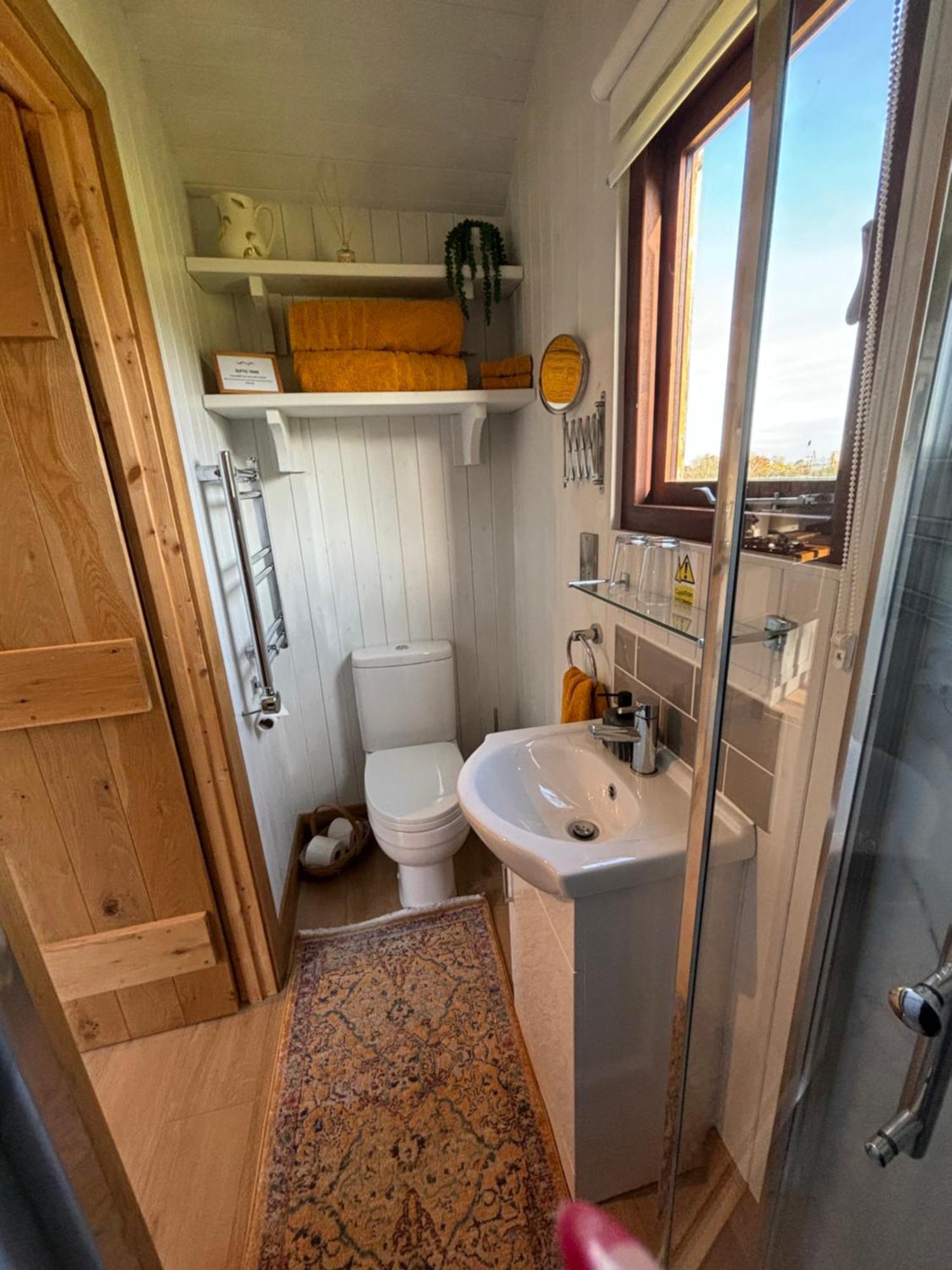 Bed and Breakfast Bron Hafren Монтгомери Экстерьер фото